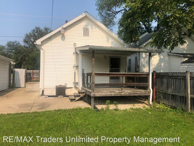 Building Photo - 2 br, 1 bath House - 1314 S Western Ave.