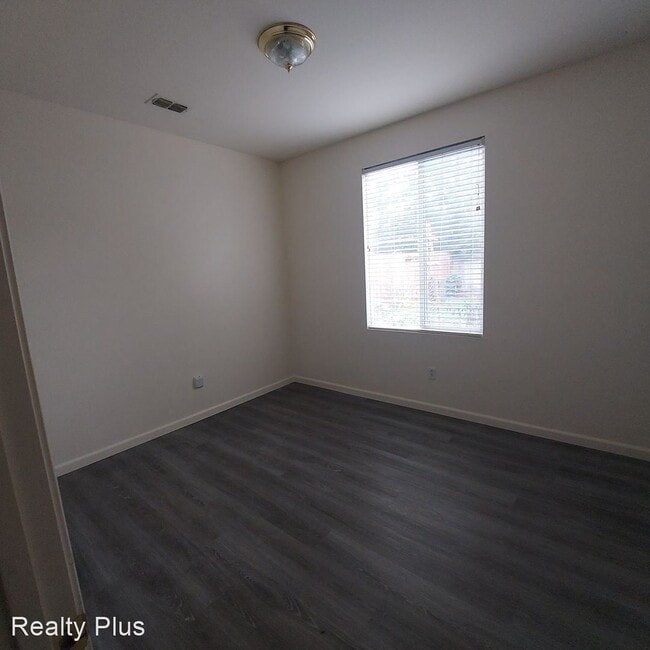 Building Photo - 4 br, 3 bath House - 5038 Bissett Way
