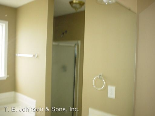 Building Photo - 115 Kings Meadow Ct