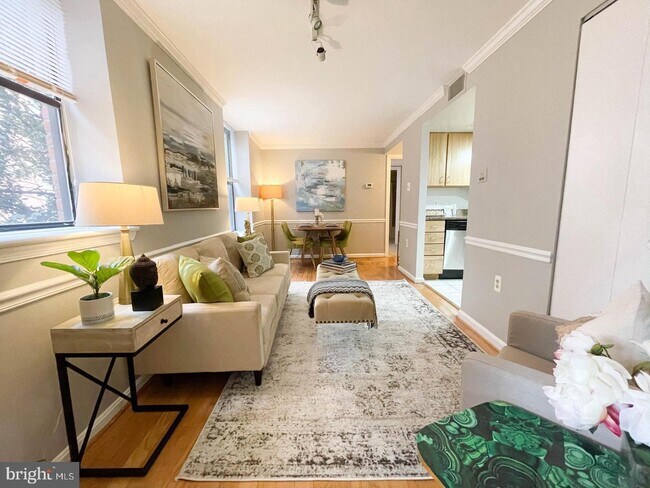 Foto del edificio - 1436 Meridian Pl NW