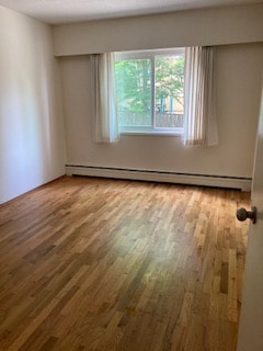 Photo du bâtiment - 1653 Oak Bay Ave