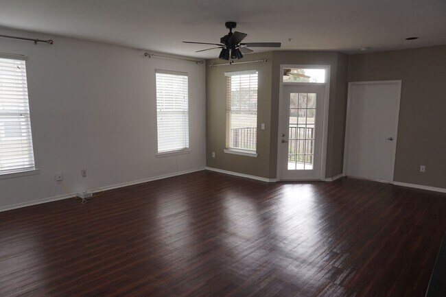 Foto del edificio - Beautifully Upgraded 2/2 in Residences at Sabal Point