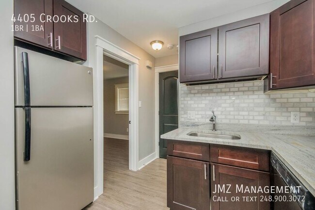 Building Photo - COMING SOON Beautifully Updated Ranch Styl...