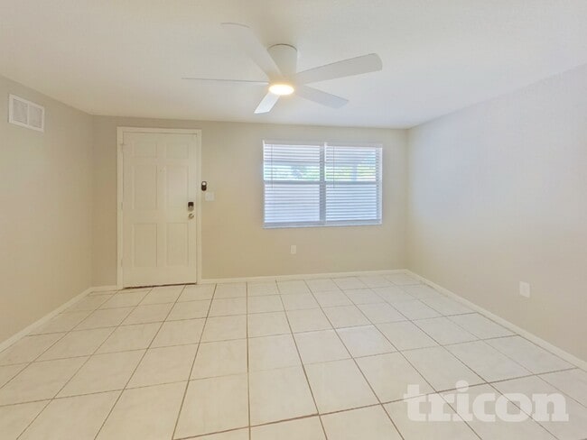 Building Photo - 10294 129th Terrace N