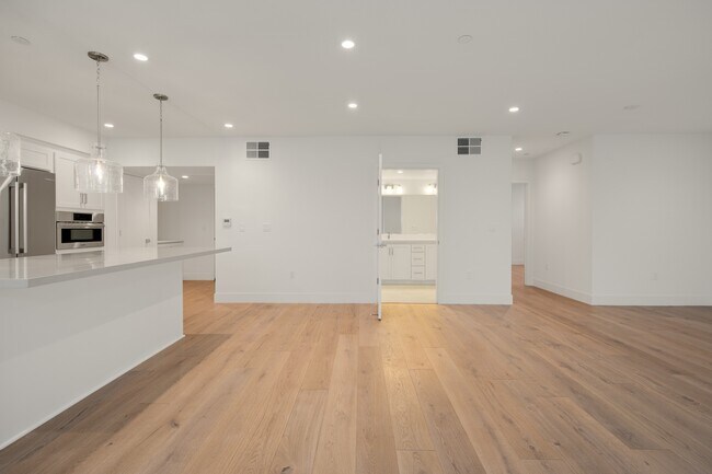 Foto del edificio - 16019 Bartlett Ct