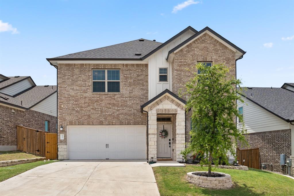 Foto principal - 12710 Bloomington Dr