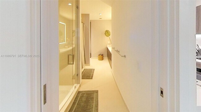 Foto del edificio - 851 NE 1st Ave