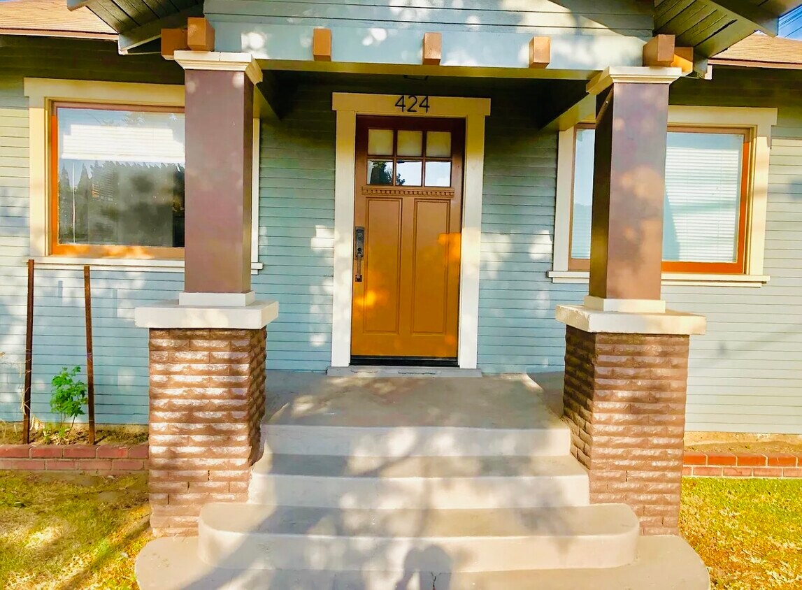 Foto principal - 424 Temple Ave