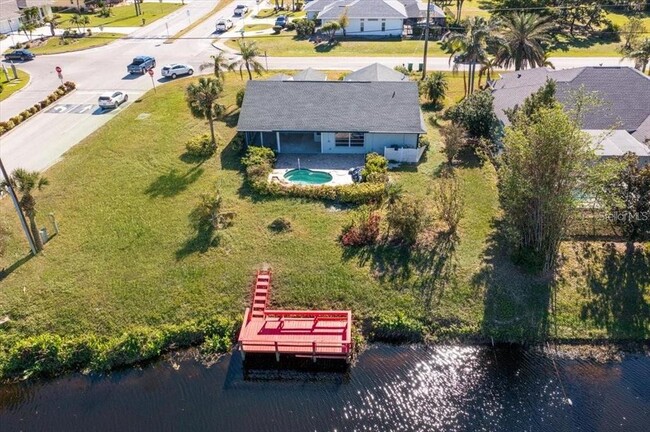 Building Photo - 527 Rotonda Cir