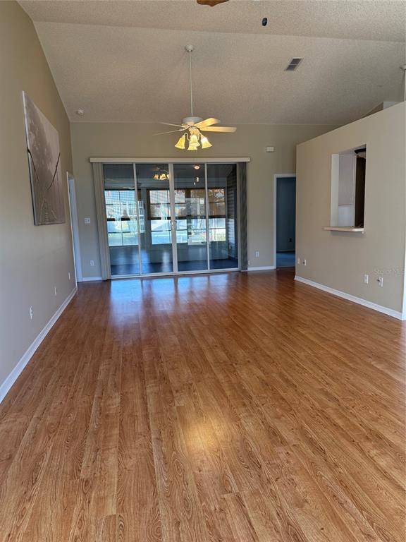 Foto del edificio - 4501 River Ridge Dr