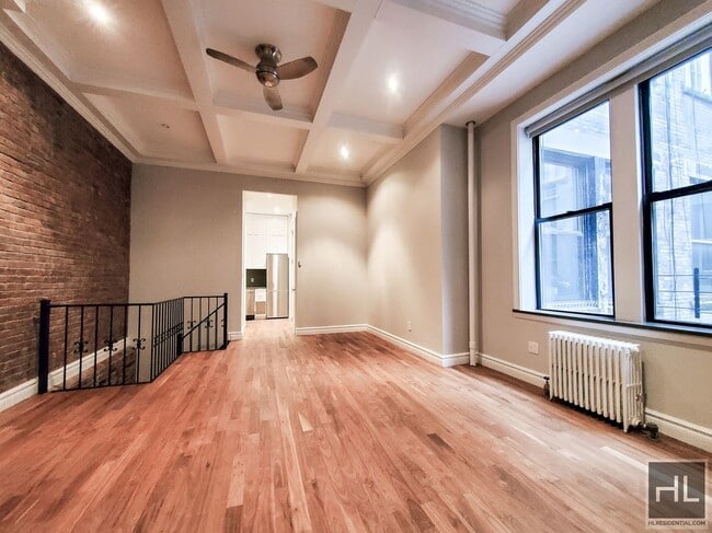 Building Photo - East 75th Street