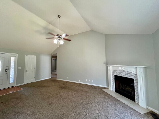 Building Photo - Welcome To Your New Home! Available Now, P...