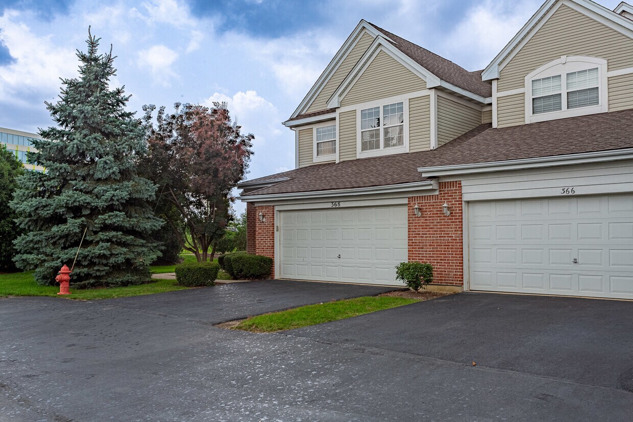368 Bay Dr, Itasca, IL 60143 Townhome Rentals in Itasca IL