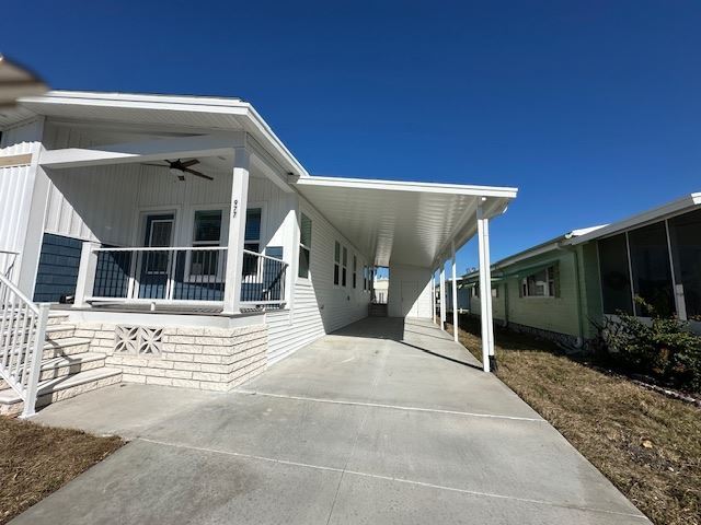 Building Photo - 977 E Montego Ave