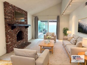 Building Photo - 13045 Thoroughbred Way