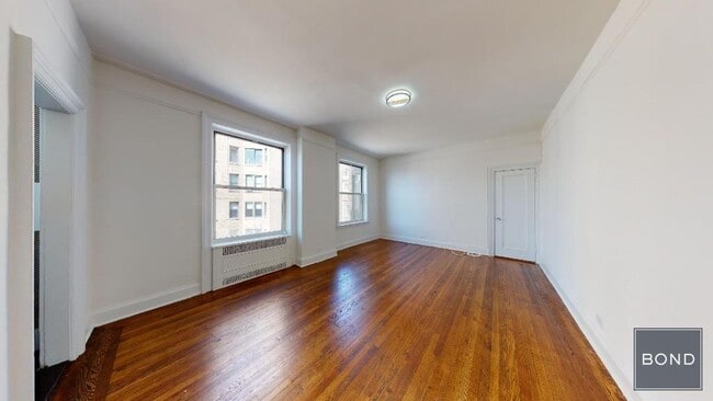 Building Photo - 120 W 86th St
