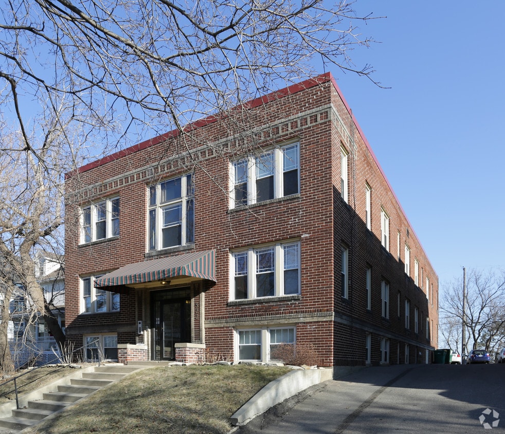 Primary Photo - 522 Ridgewood Ave