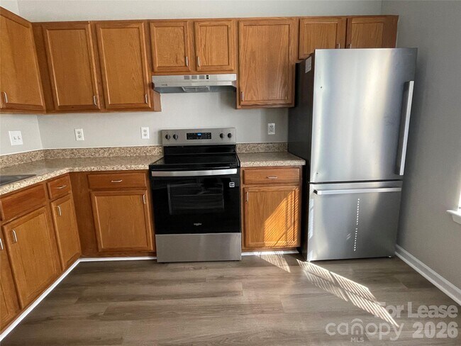 Foto del edificio - 3129 Nevin Pl Dr