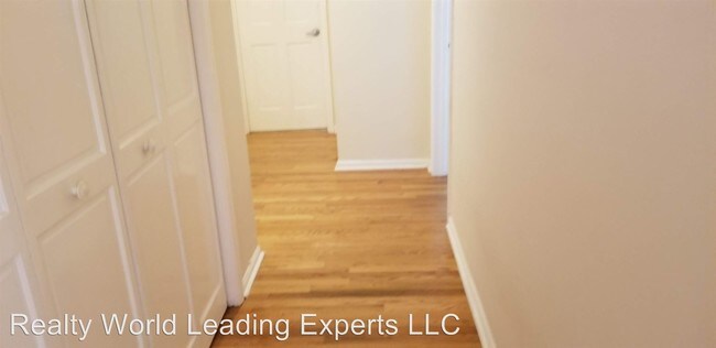 Building Photo - 4 br, 2.5 bath House - 3386 shorelake dr