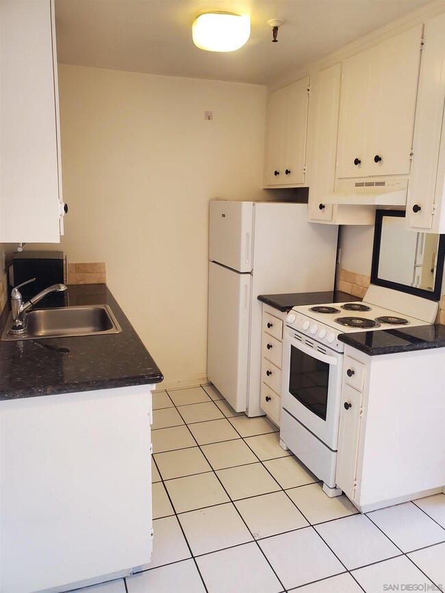 Building Photo - 4730 Noyes St