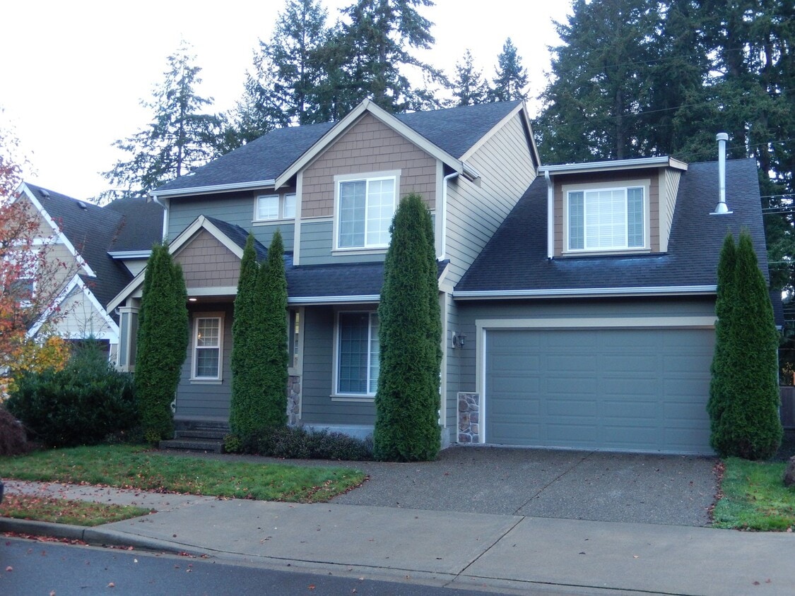 Primary Photo - Spacious Home in Desirable Fircrest