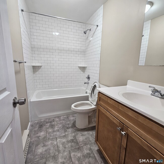 Foto del edificio - 373 Wolcott St