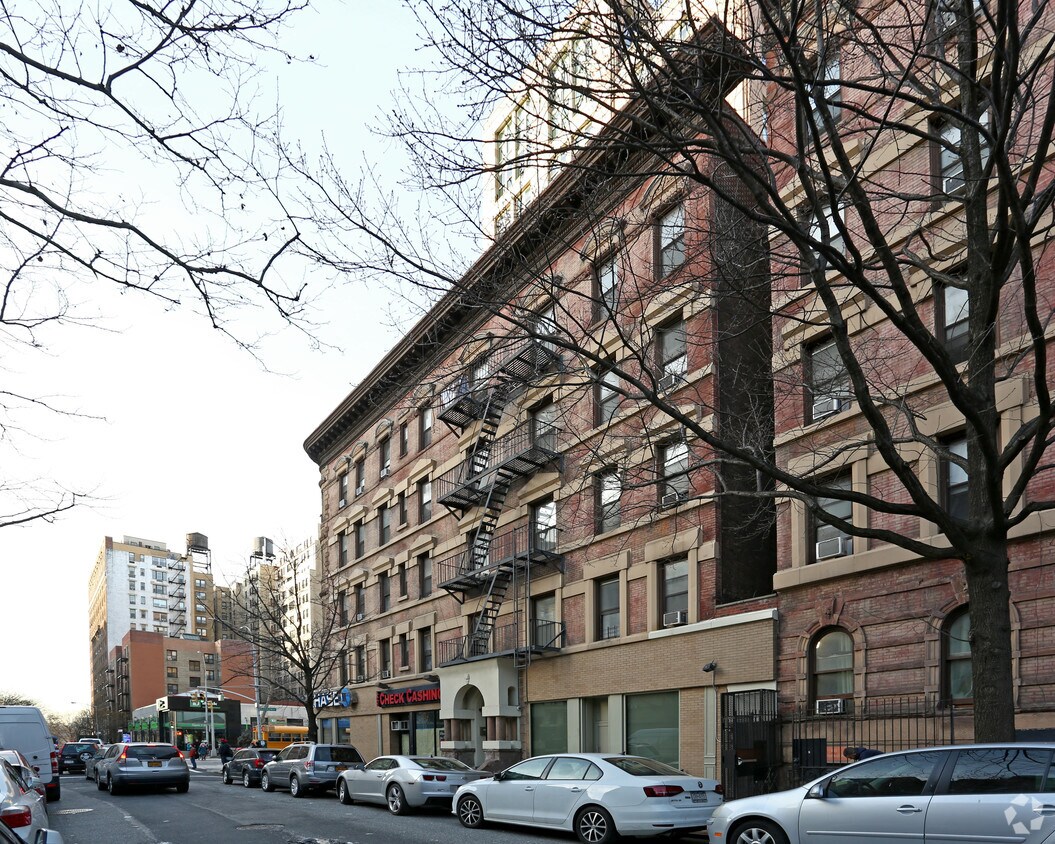 Building Photo - 255-261 W 109th St