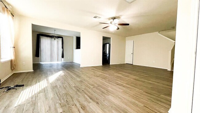 Foto del edificio - 8823 Summerset Meadow Ct