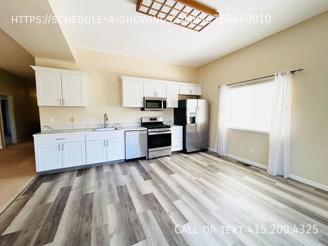Foto del edificio - Don't miss out on this 2bd 2ba duplex in t...