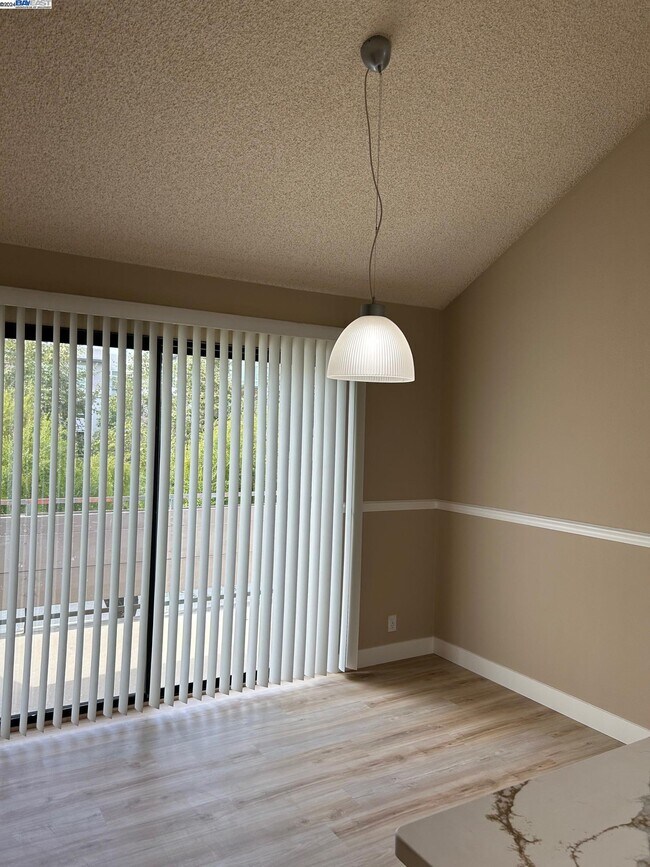 Foto del edificio - 1018 Walnut Ave