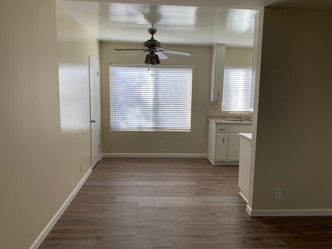 Building Photo - 5826 Tujunga Ave