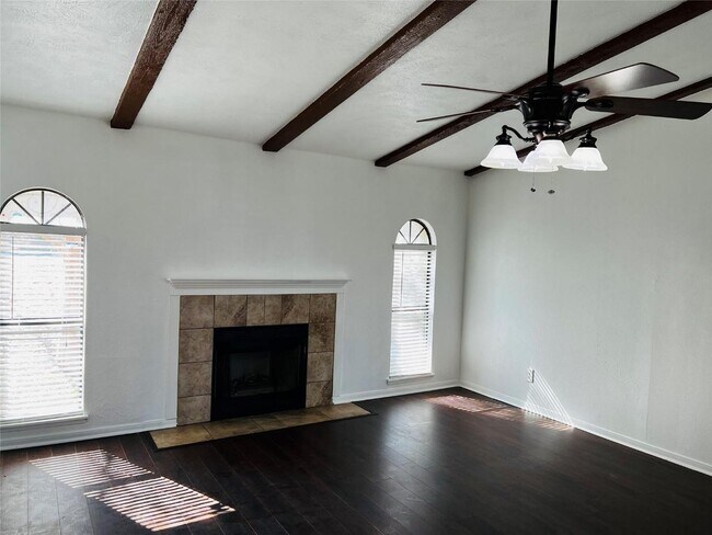 Building Photo - 5208 Ragan Dr