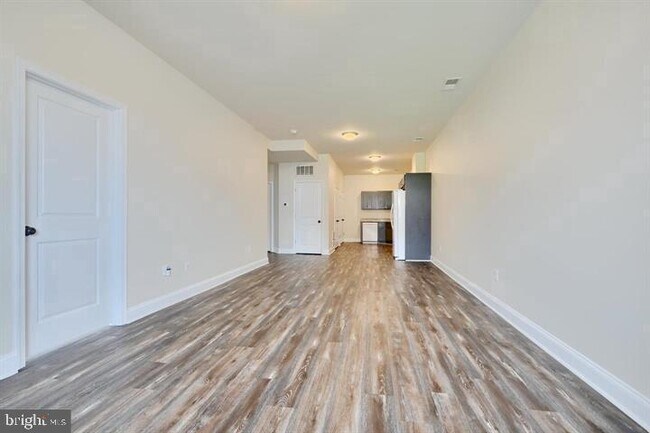Foto del edificio - 106 S Haven St