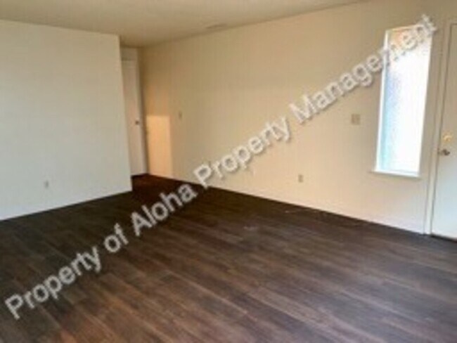 Building Photo - 5226 W Kootenai St