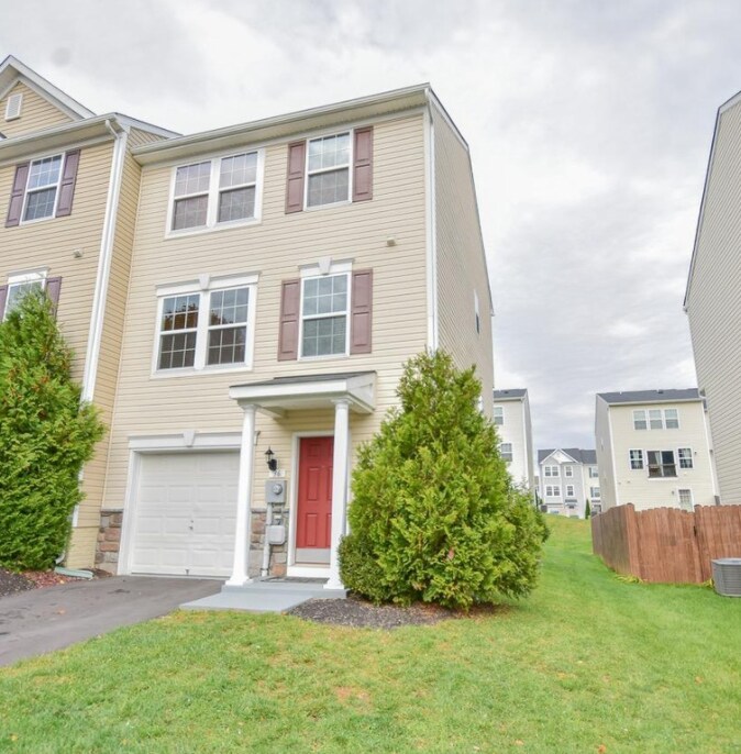 36 Ct, Hedgesville, WV 25427 Townhome Rentals in Hedgesville WV