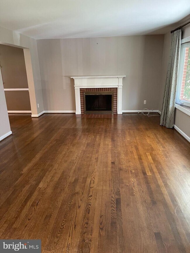 Foto del edificio - 1124 Fairway Dr NE