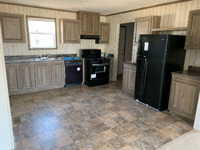 Building Photo - Beautiful 3/2 Manufactured Home