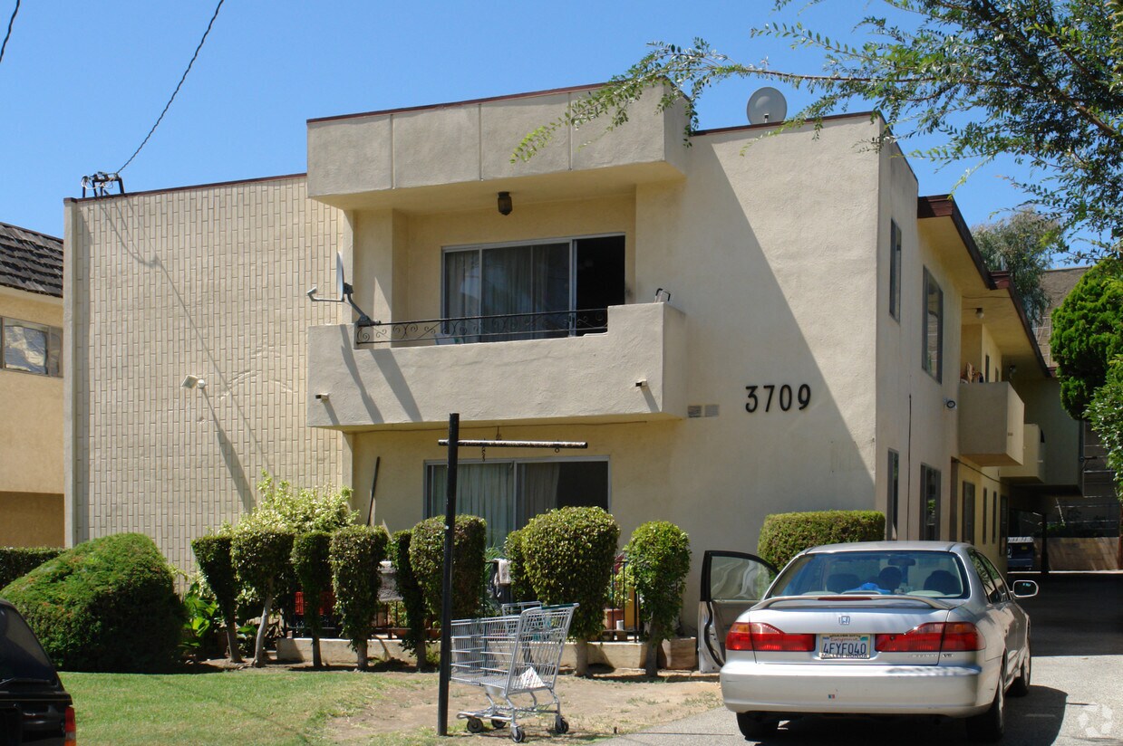 Primary Photo - 3709 S Bentley Ave