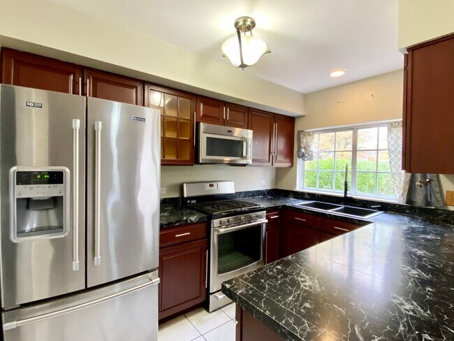 Building Photo - 1718 Pebble Beach Cir