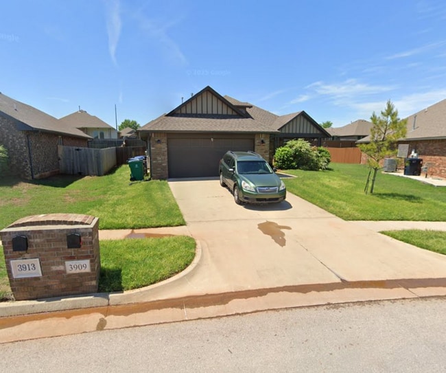 Building Photo - 3909 Alnwick Ln