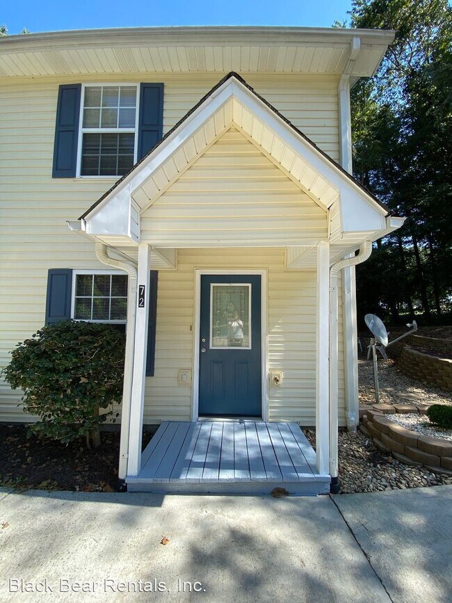 Building Photo - 2 br, 2.5 bath House - 72 Asares Hill Road