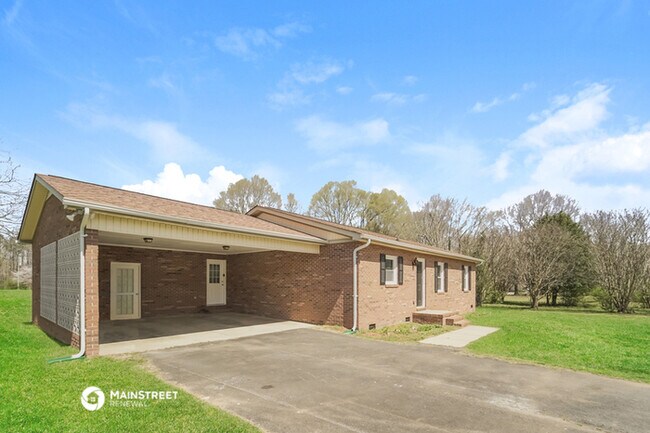 Foto del edificio - 2236 Helen Dr NW