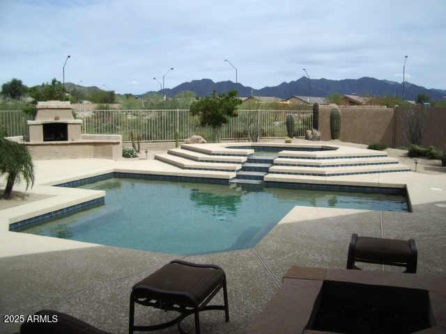 Building Photo - 17654 W Willow Dr