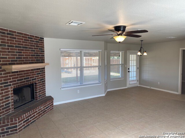 Building Photo - 509 Advantage Dr