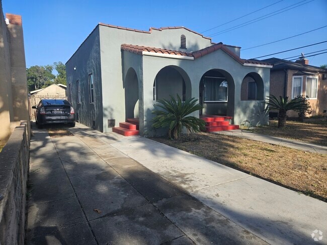 Building Photo - 8176 San Vincente Ave