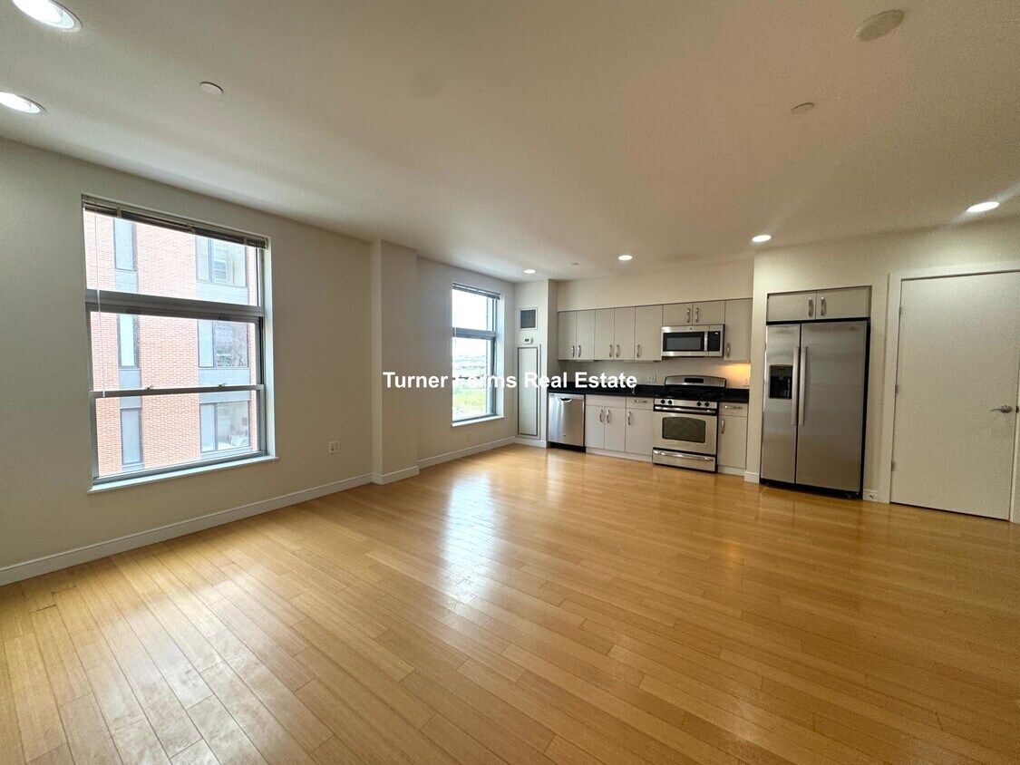 Foto principal - 609 Albany St
