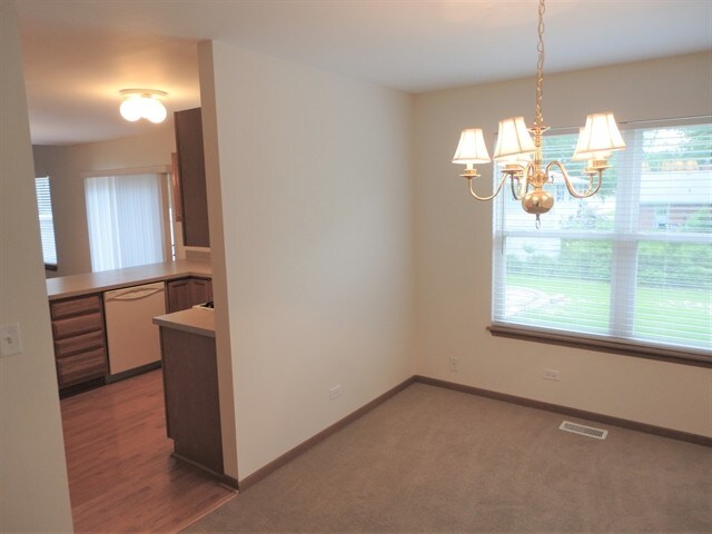 Foto del edificio - 823 N Commonwealth Ave