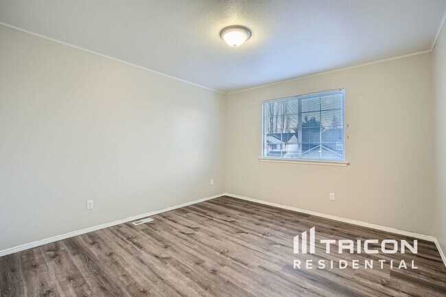 Foto del edificio - 3705 230th St E