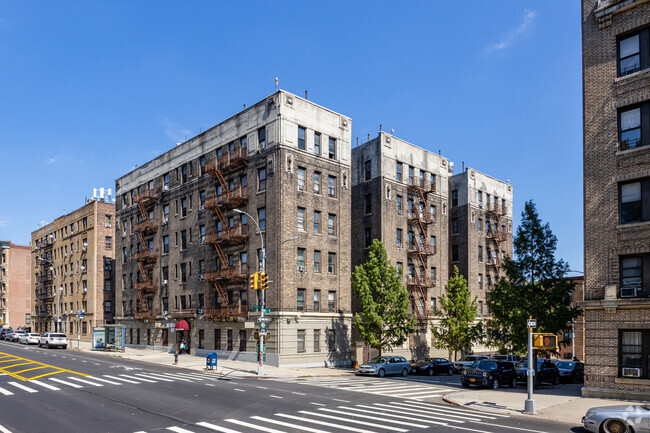 Foto del edificio - 580 Saint Nicholas Ave