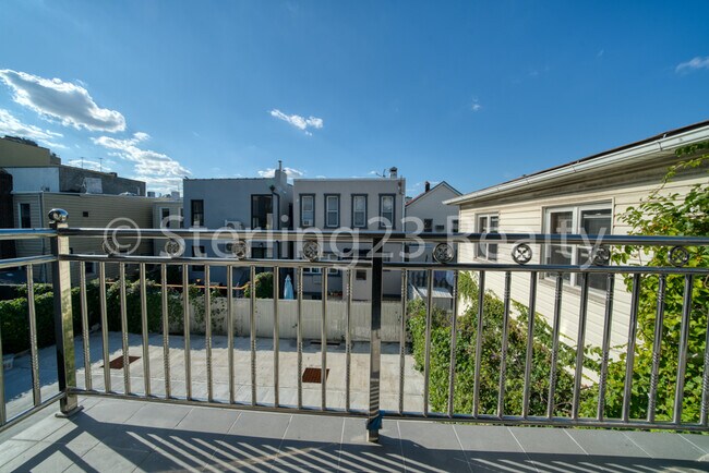 Foto del edificio - 2532 22nd St